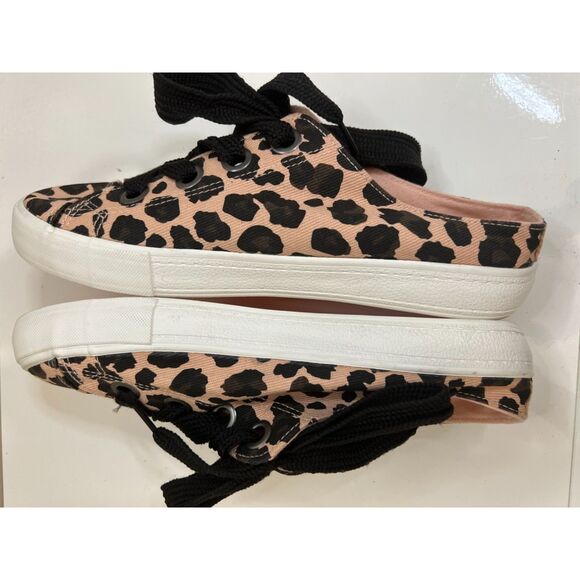 Rocket Dog Athena Safari Pink Leopard Spots slip-on sneaker. Size 9(W). - Picture 6 of 8